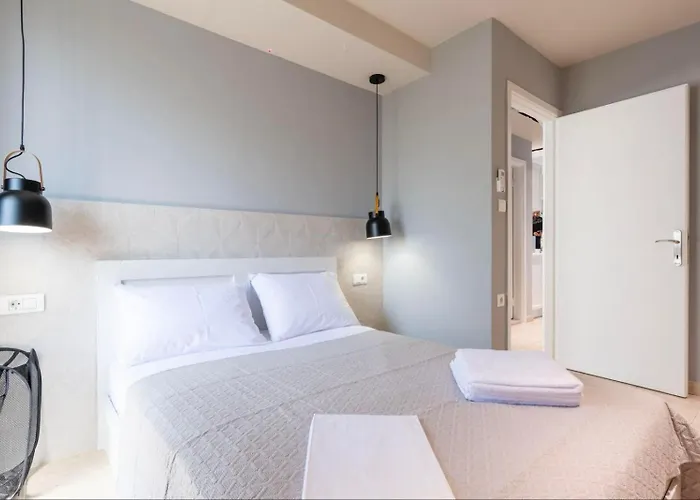 25central Apt-2br 公寓