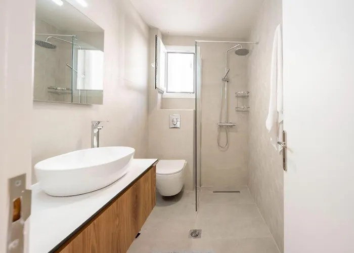 25central Apt-2br Lägenhet